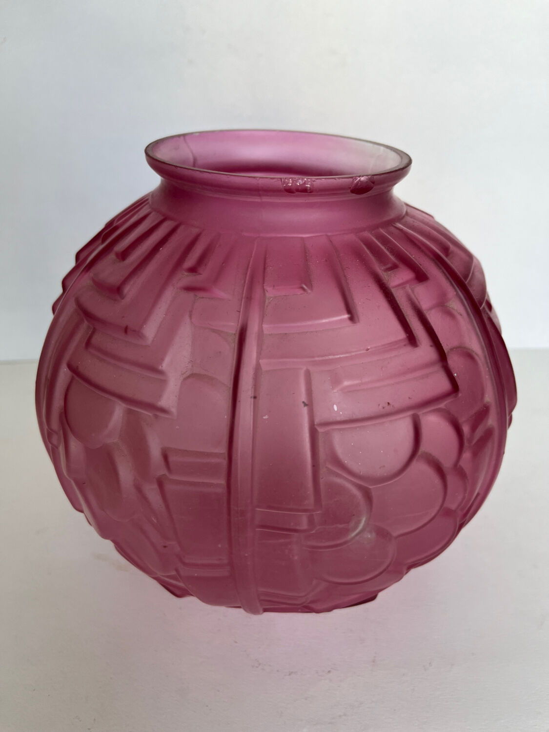 Art Deco ball vase in pink glass