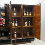 Guglielmo Ulrich Rare Mid-Century Modern Italian Walnut Bar Cabinet, 1940s