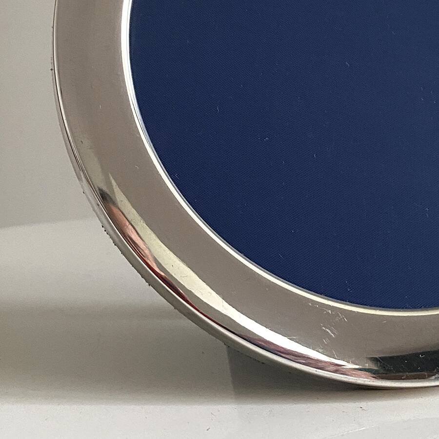 Metal photo frame
