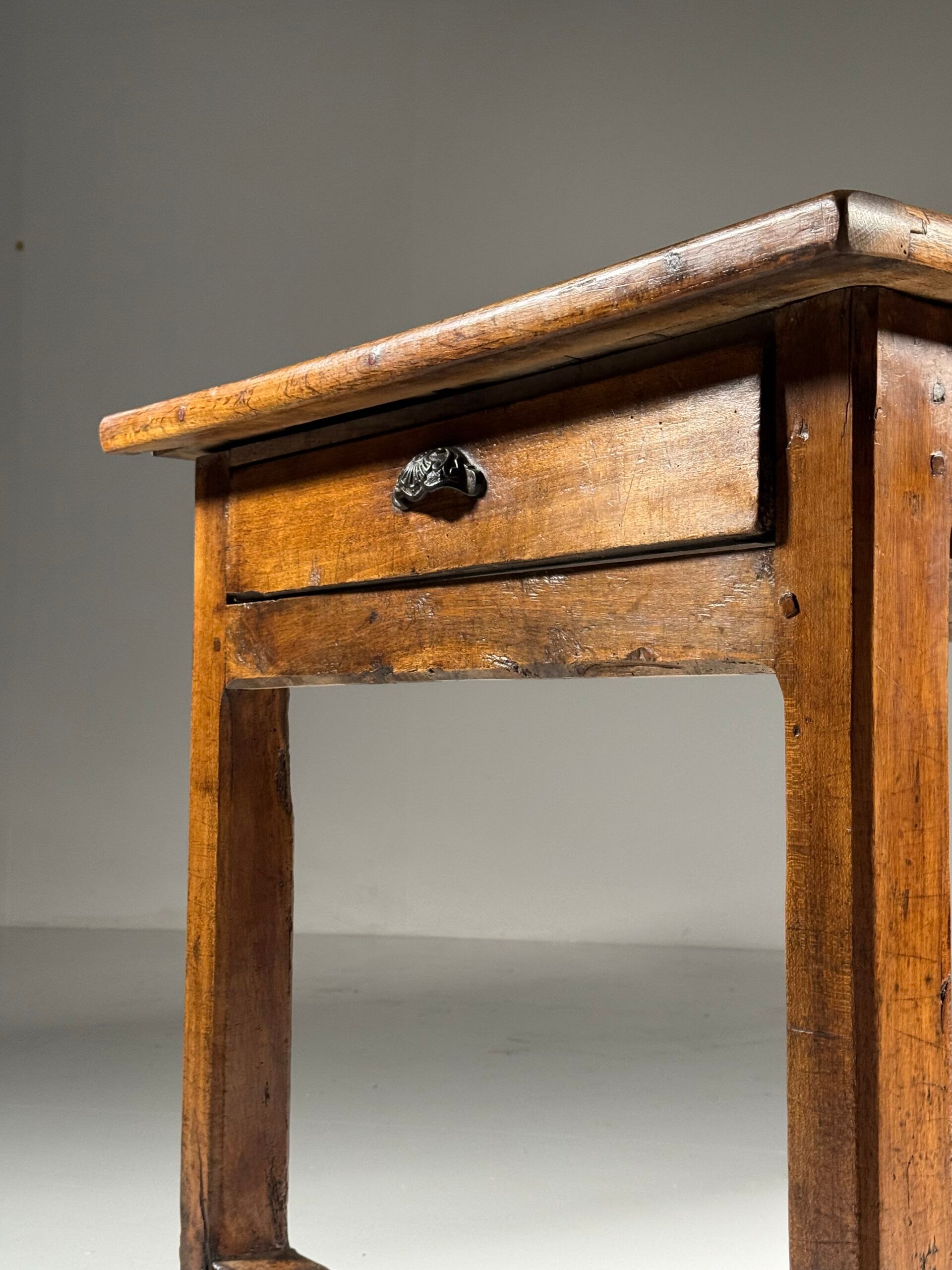 Table à manger française 197 cm