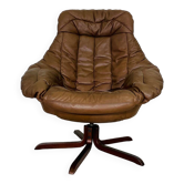 Fauteuil oeuf pivotant vintage danois du milieu du siècle en cuir cognac clair par bramin 1960