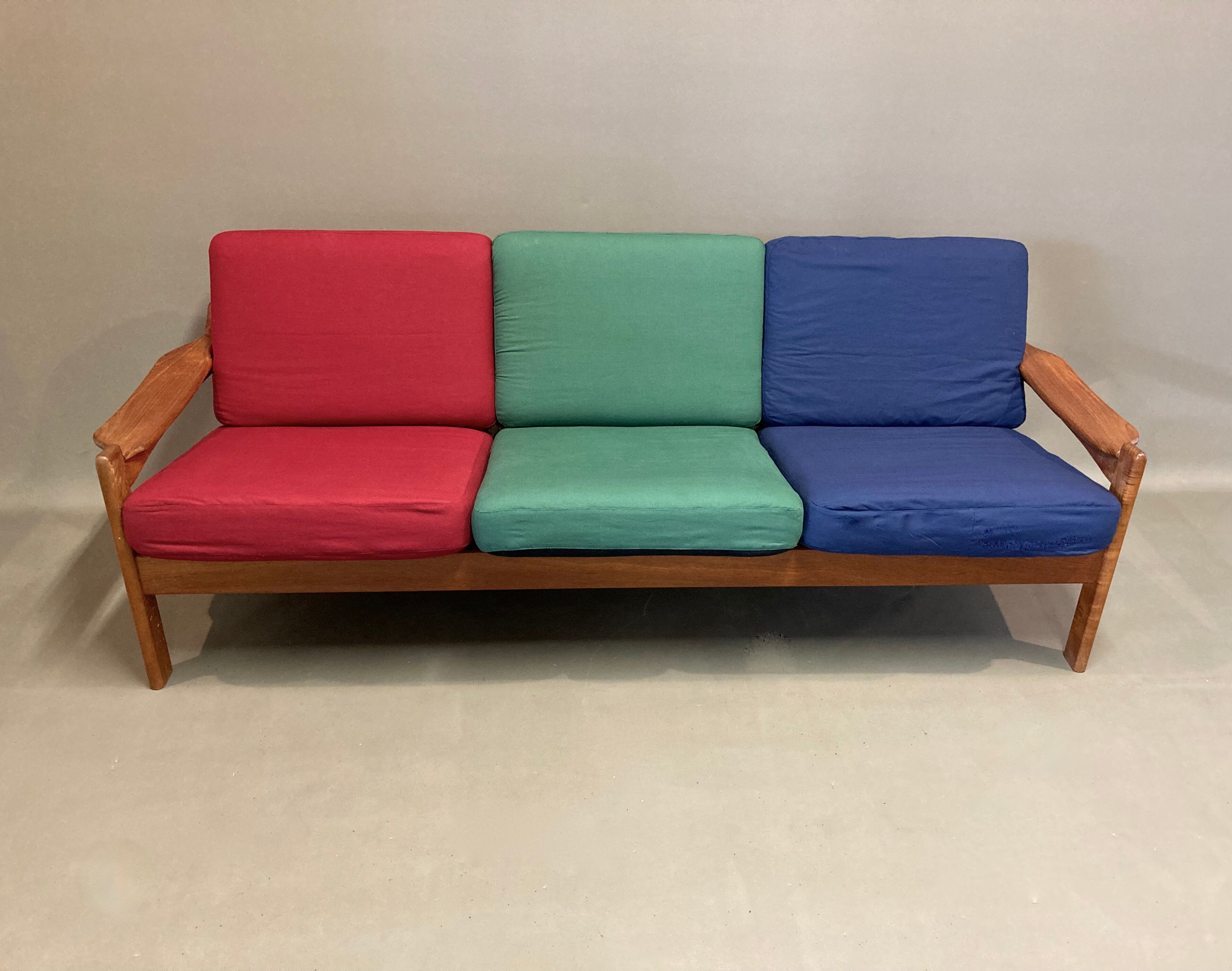 Sofa 3 places Scandinavian design colors 1950