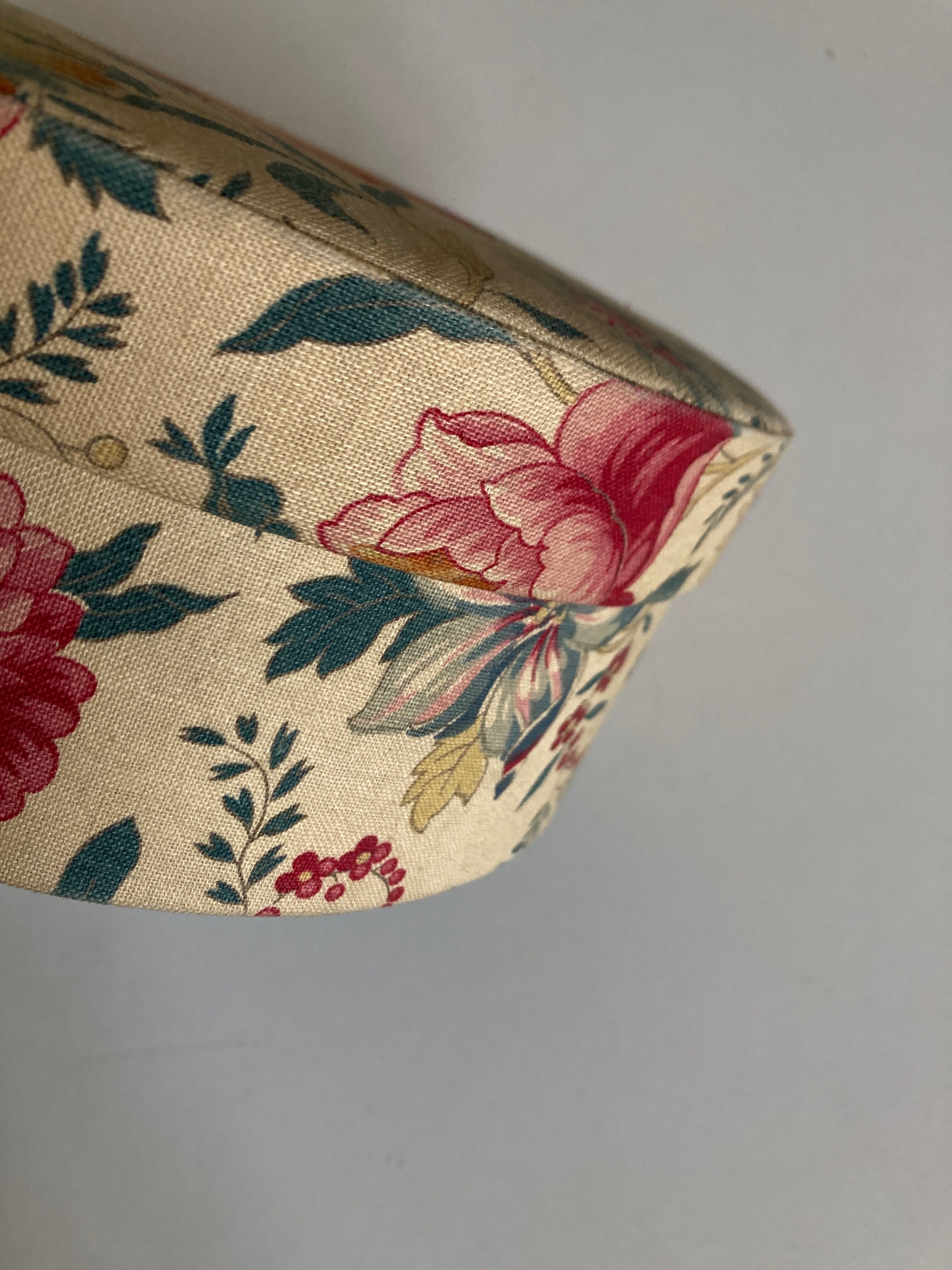 Le Bon Marché box in art deco floral fabric 1930