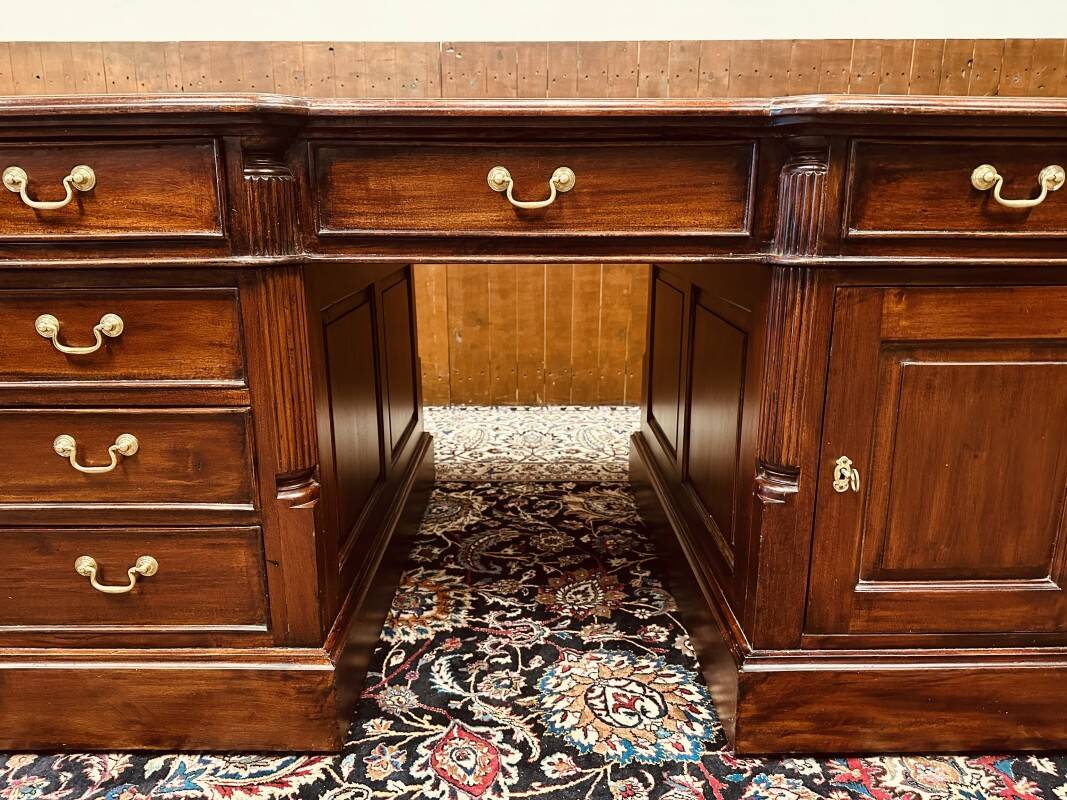 Classic English Desk Partnerdesk