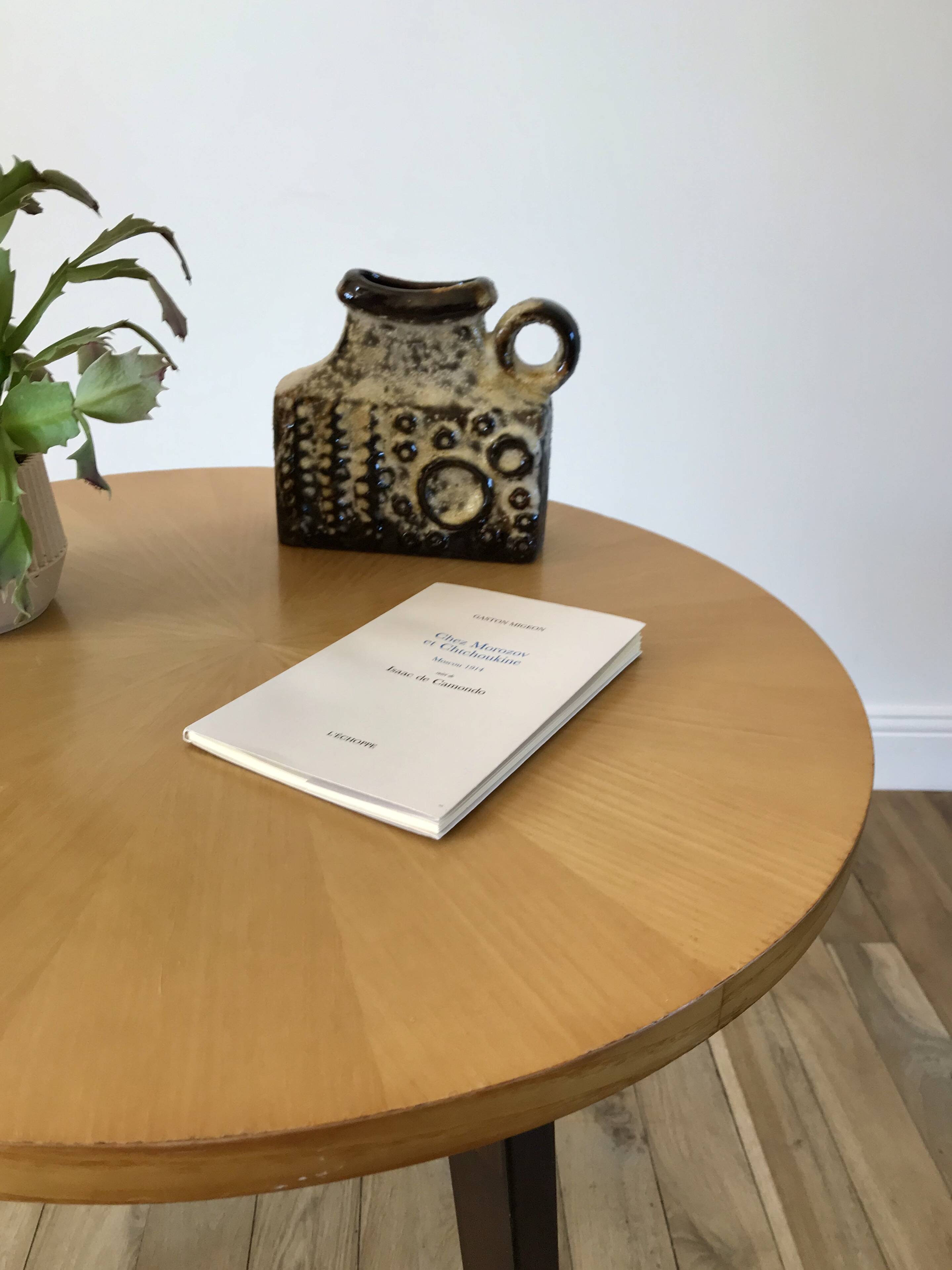 Tripod coffee table in wood and two-tone marquetry scandinavian design 1950