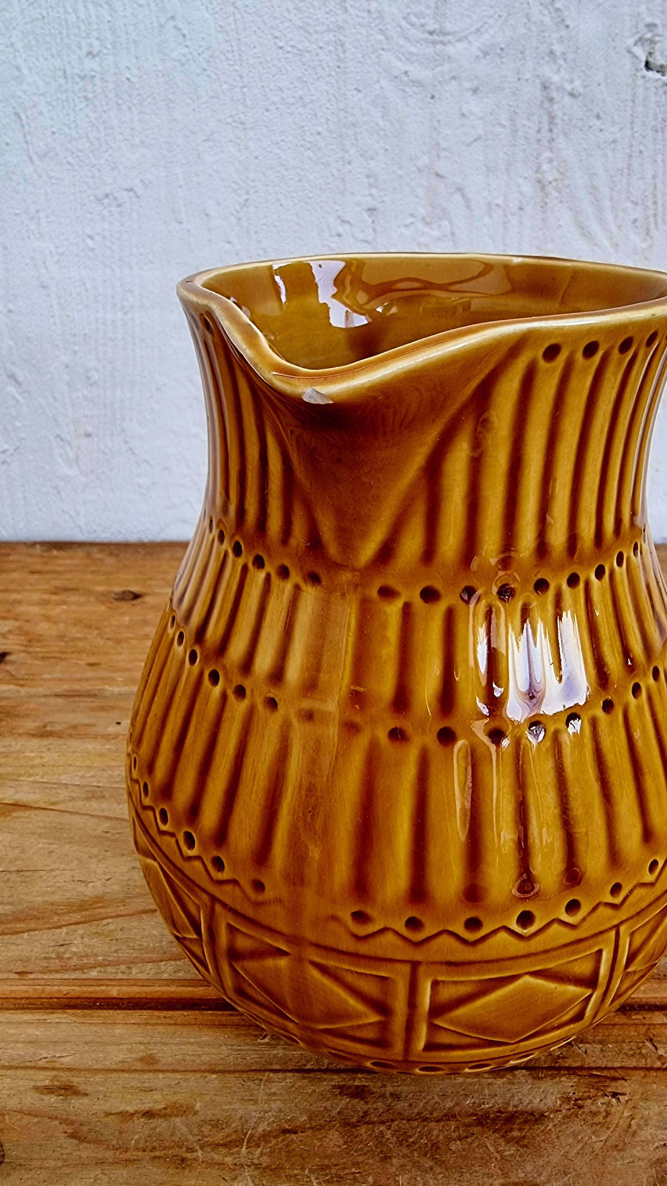 Vintage ceramic pitcher in honey color, model 7314