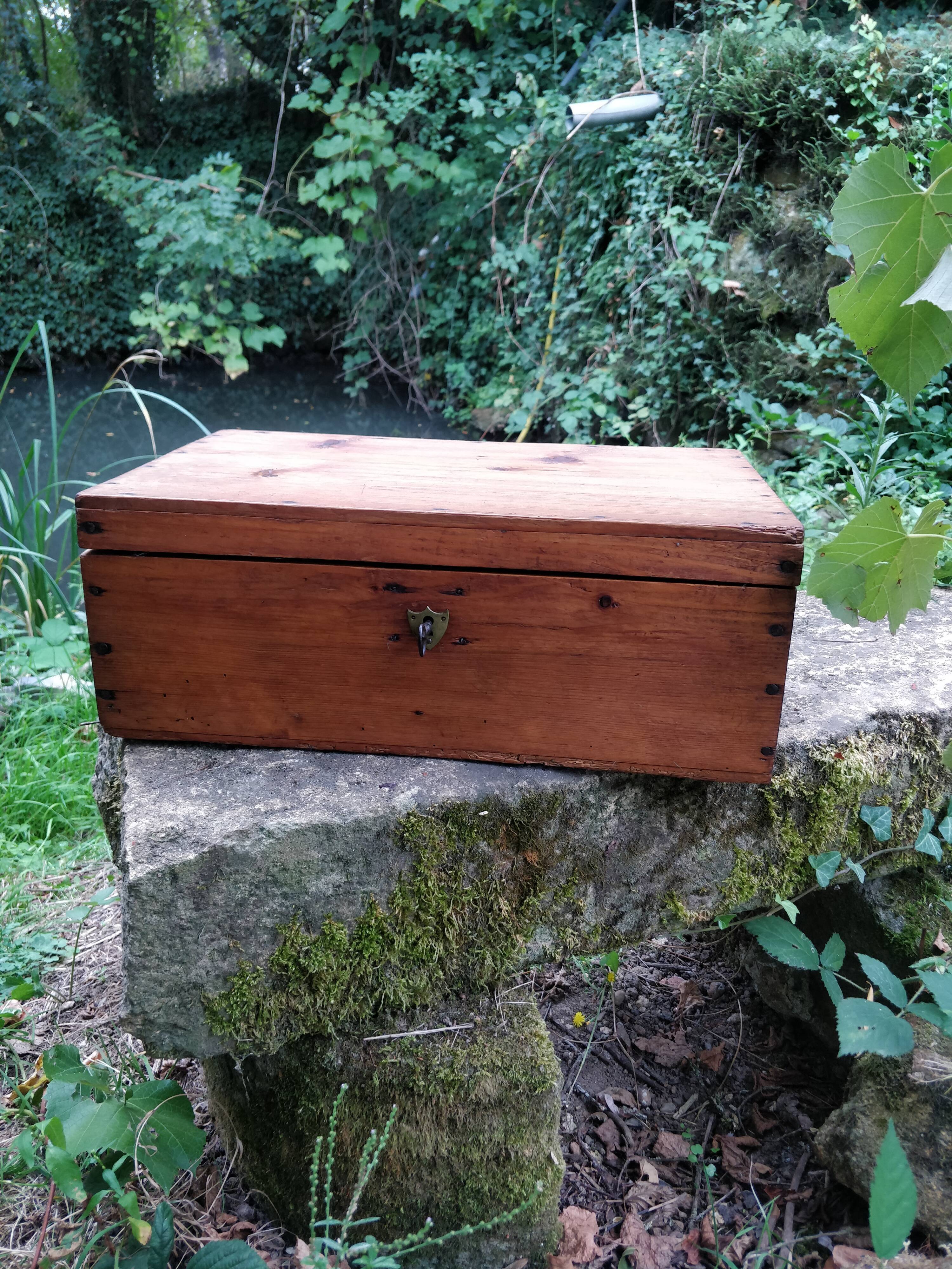 Acien wooden chest
