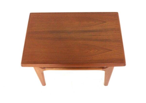 Table basse / table d'appoint 'Tuse' de Niels Bach, vintage danois