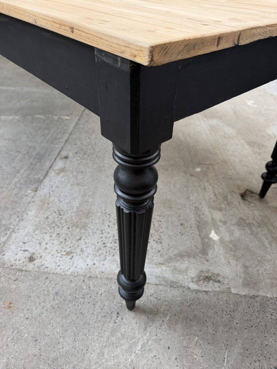 Large community table