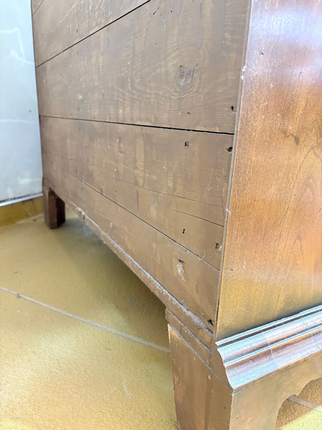19th century Georgian style commode in end-grain wood marquetry.