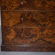 Commode militaire Howard & Son 1881 par Sir C Pigott