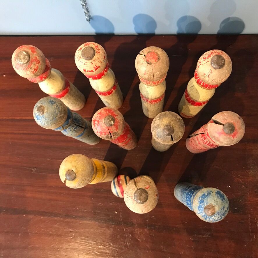 Jeu de 11 quilles bois circa 1930/50