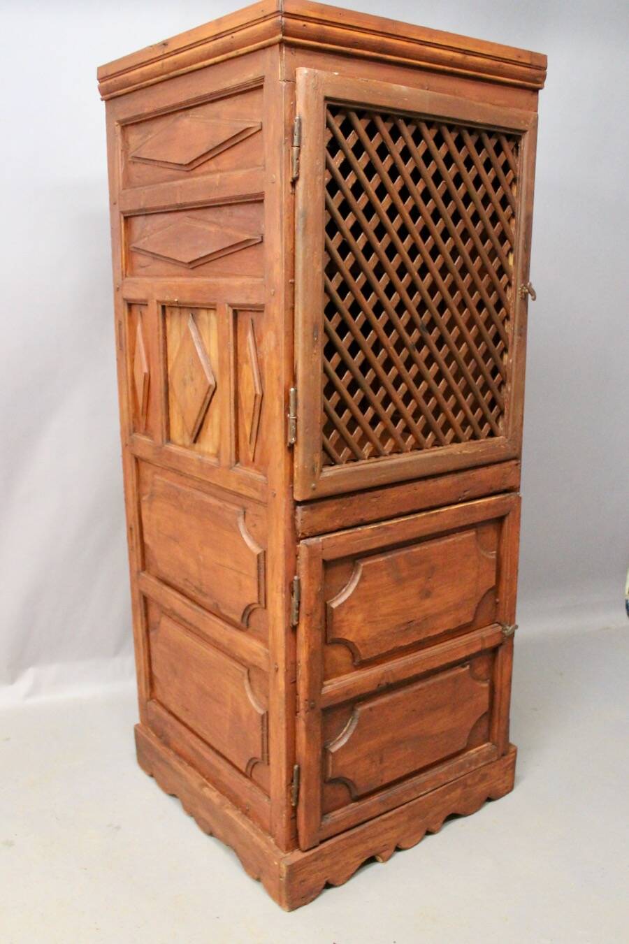 Meuble deux corps catalan XVIIIème