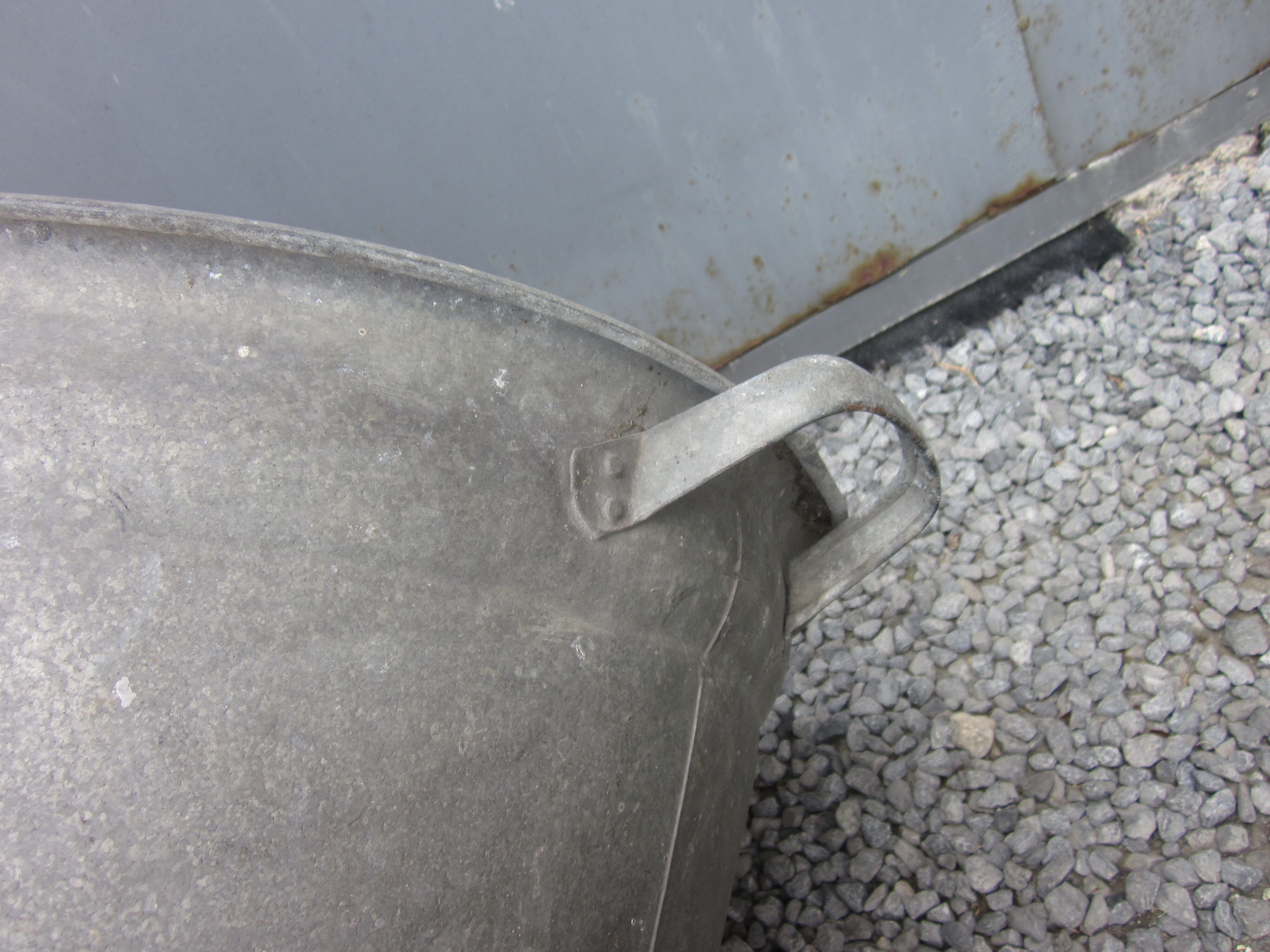 Zinc basin