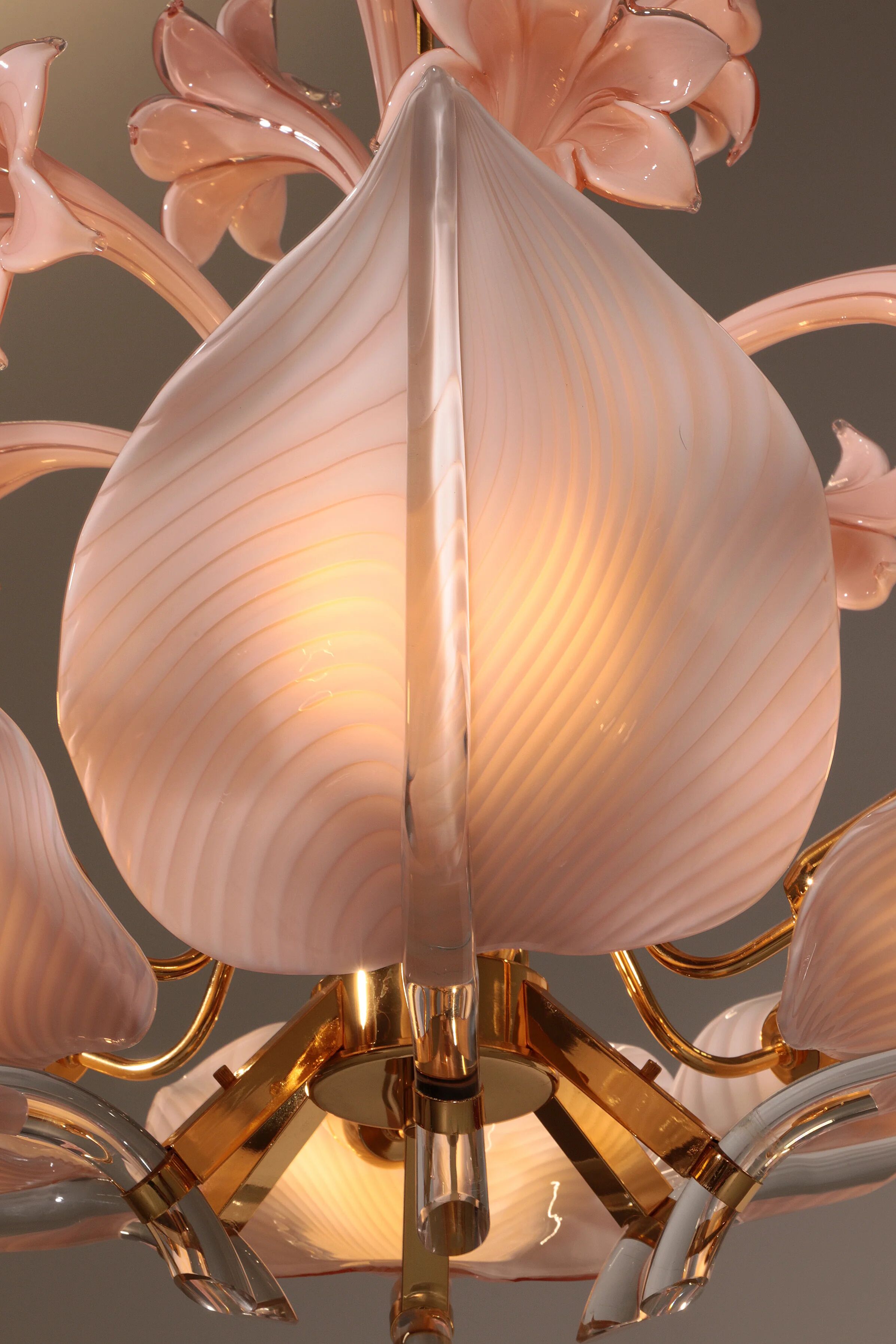 Lys rose, spectaculaire lustre de Murano par Franco Luce, 1970