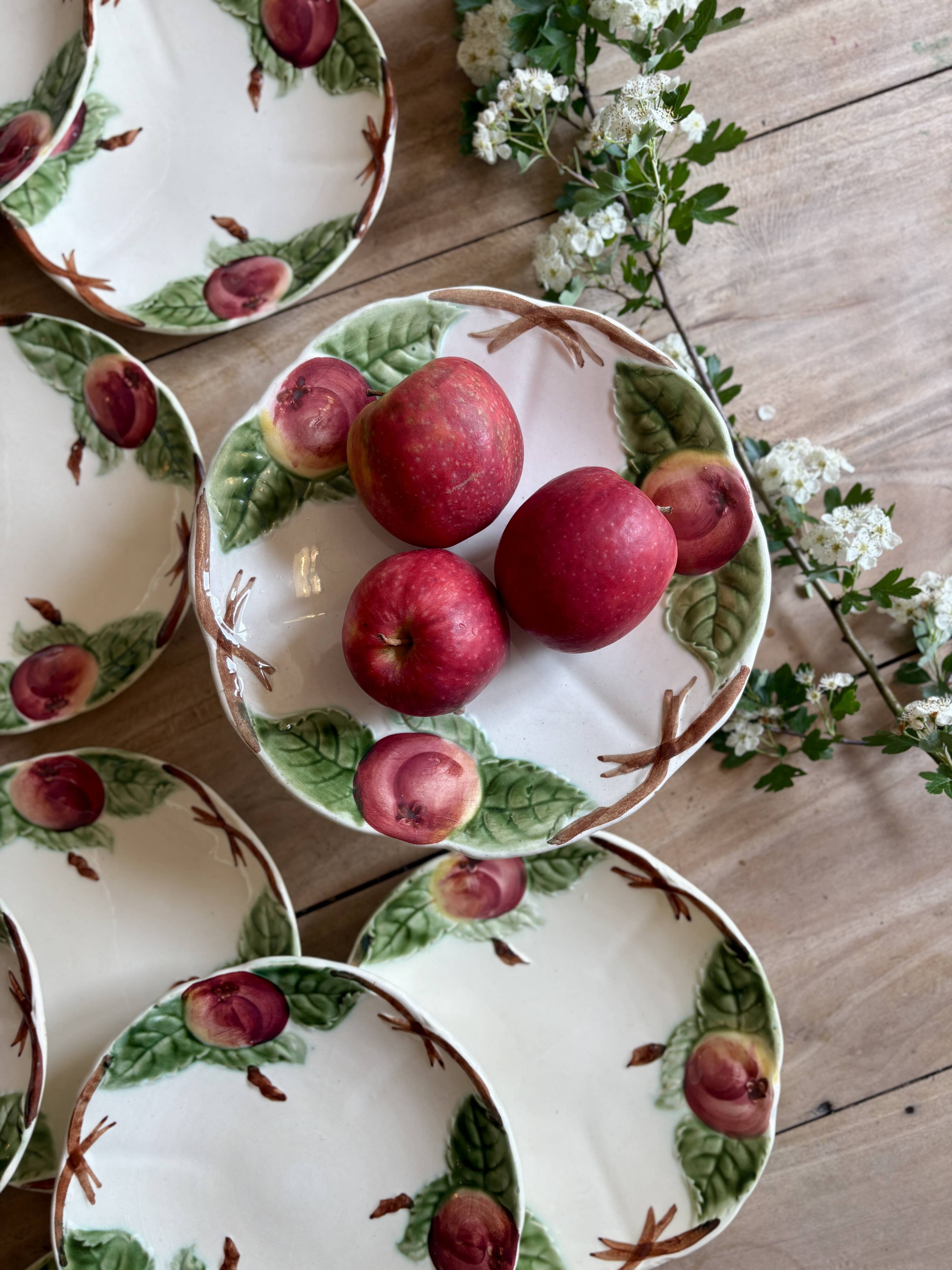 Antique barbotine service with Choisy le Roi apple decorations
