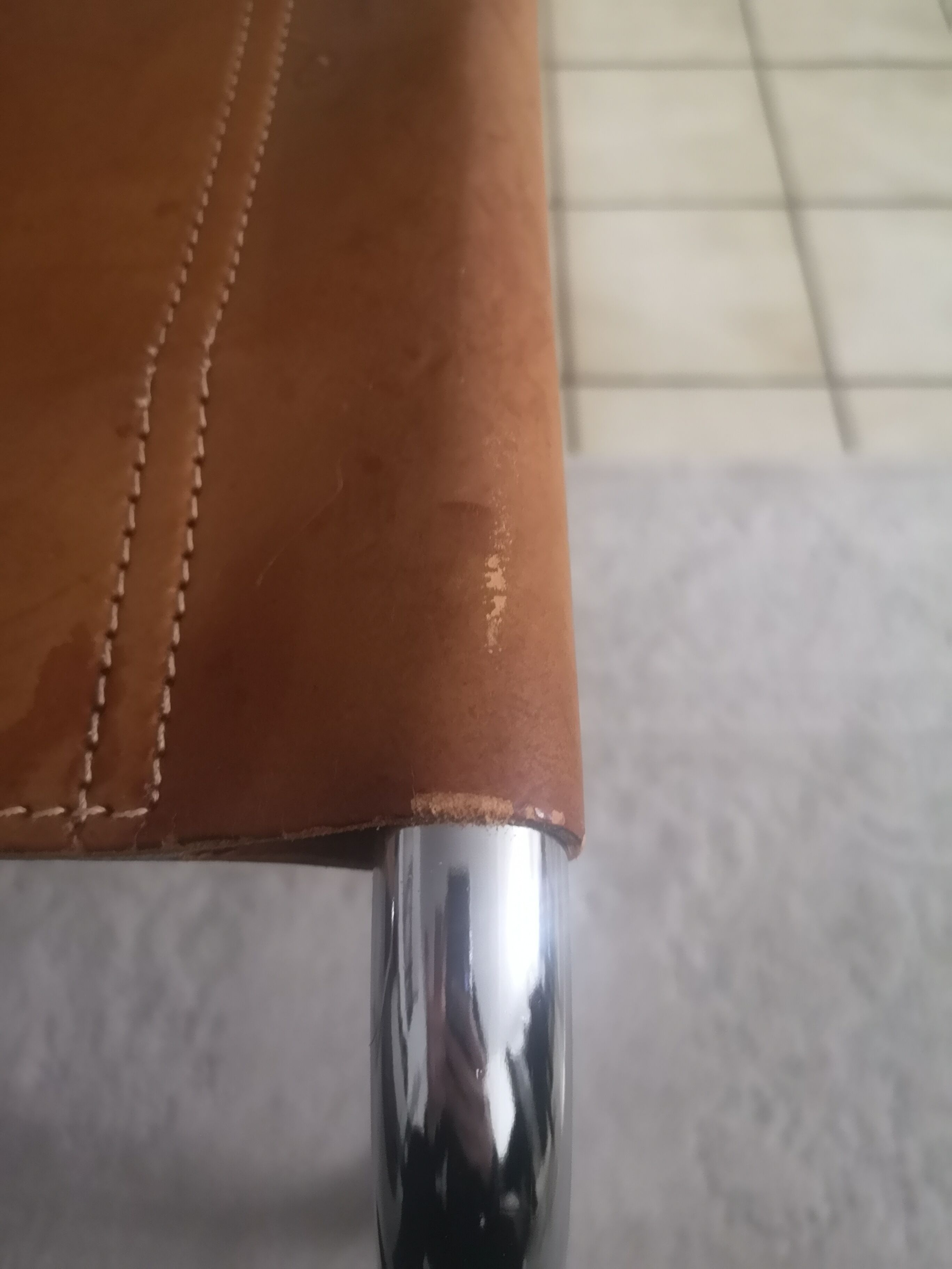 Chairs b33 leather patinated Marcel Breuer