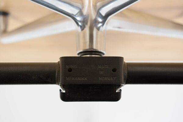 Fauteuil lounge et ottoman Eames Alu Group EA124 & EA125 par Charles & Ray Eames pour Vitra, années 1980