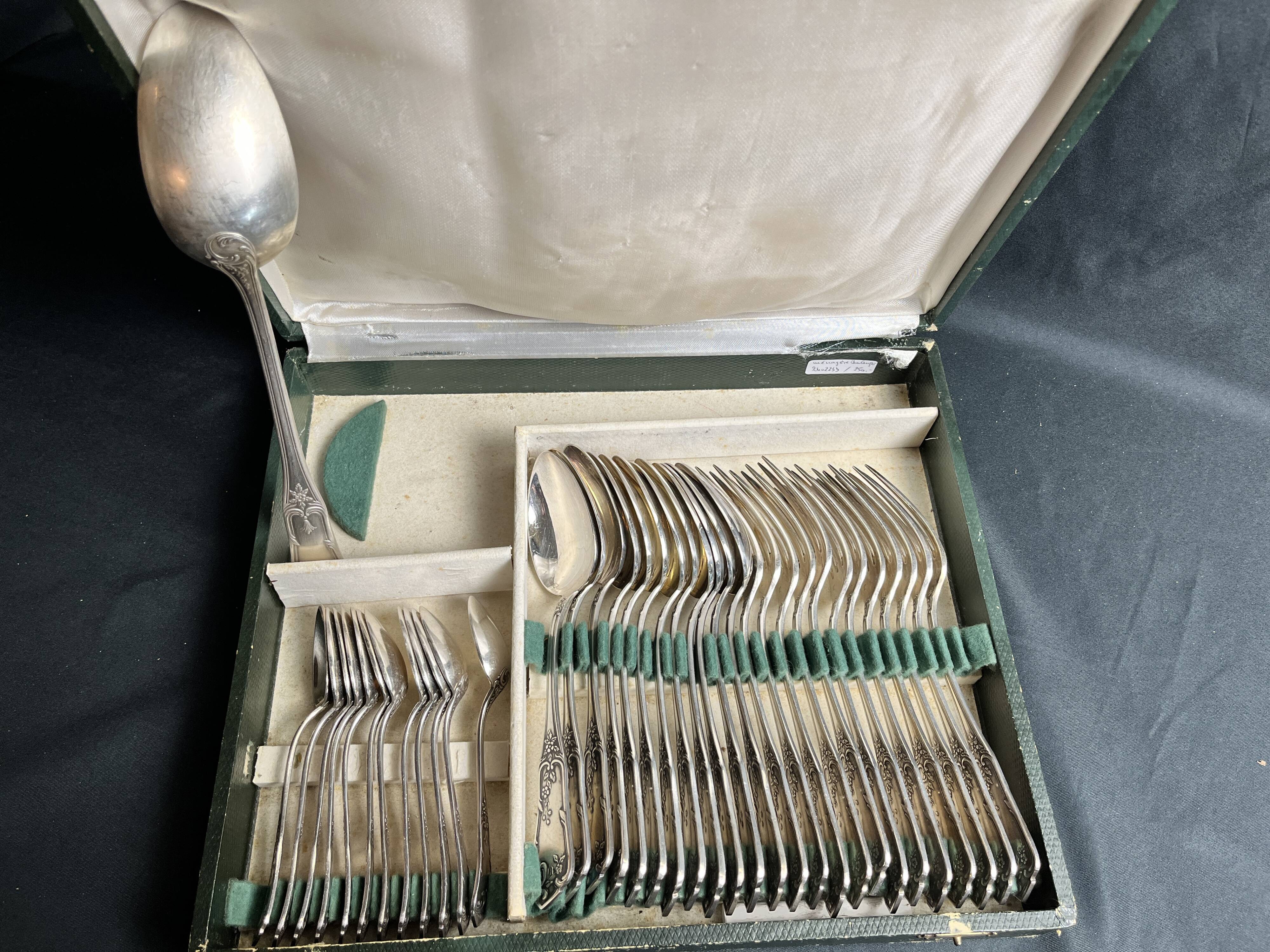 Tableware, cutlery 37 pieces silver metal Boulenger 20th century