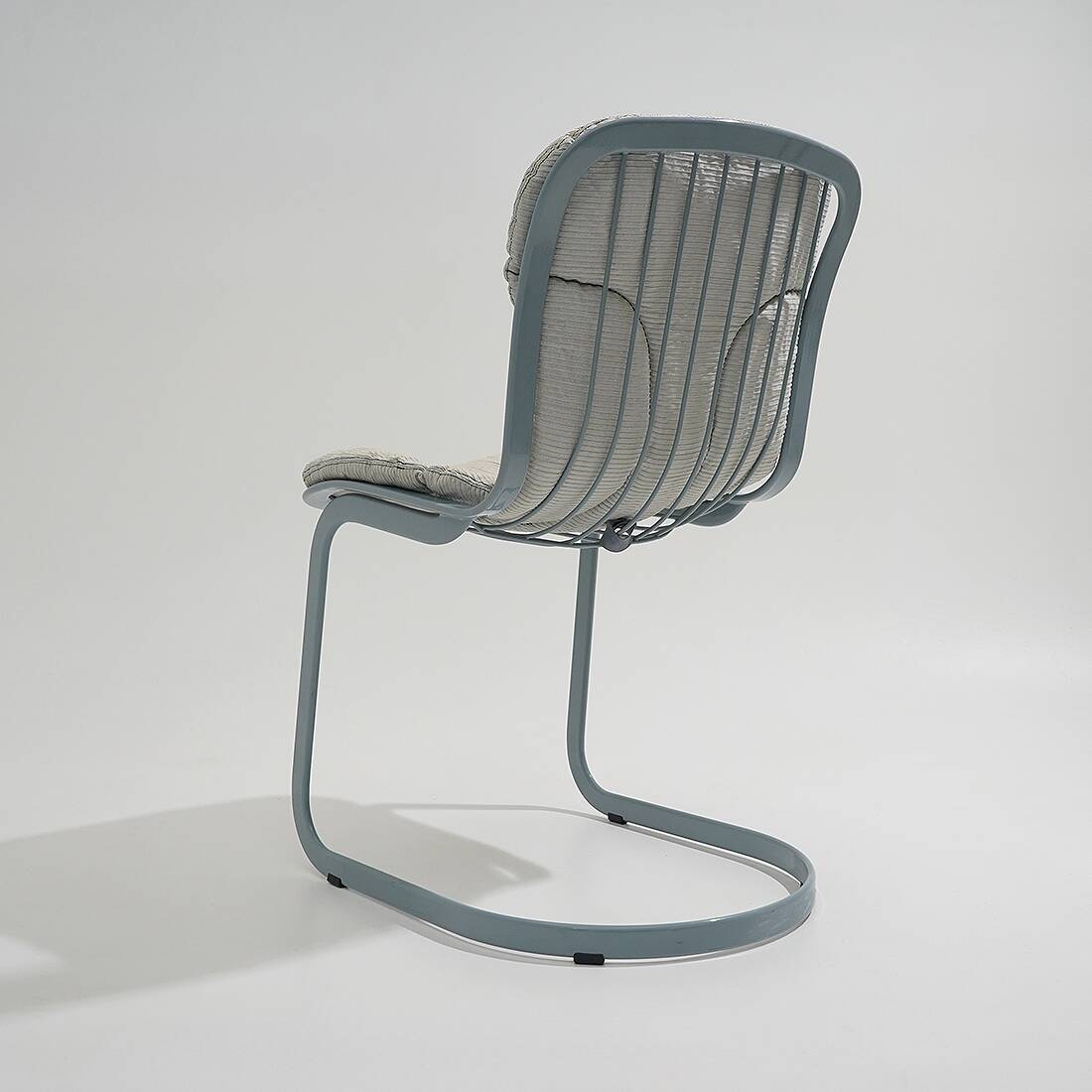 Ensemble de 4 chaises "077" par Studio Cidue pour Cidue, années 1970.