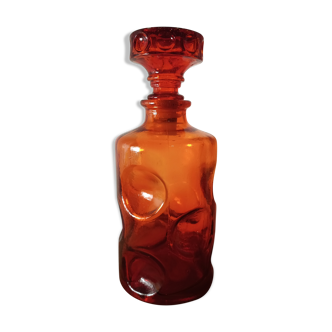Red carafe with molded glass with hollow bubbles