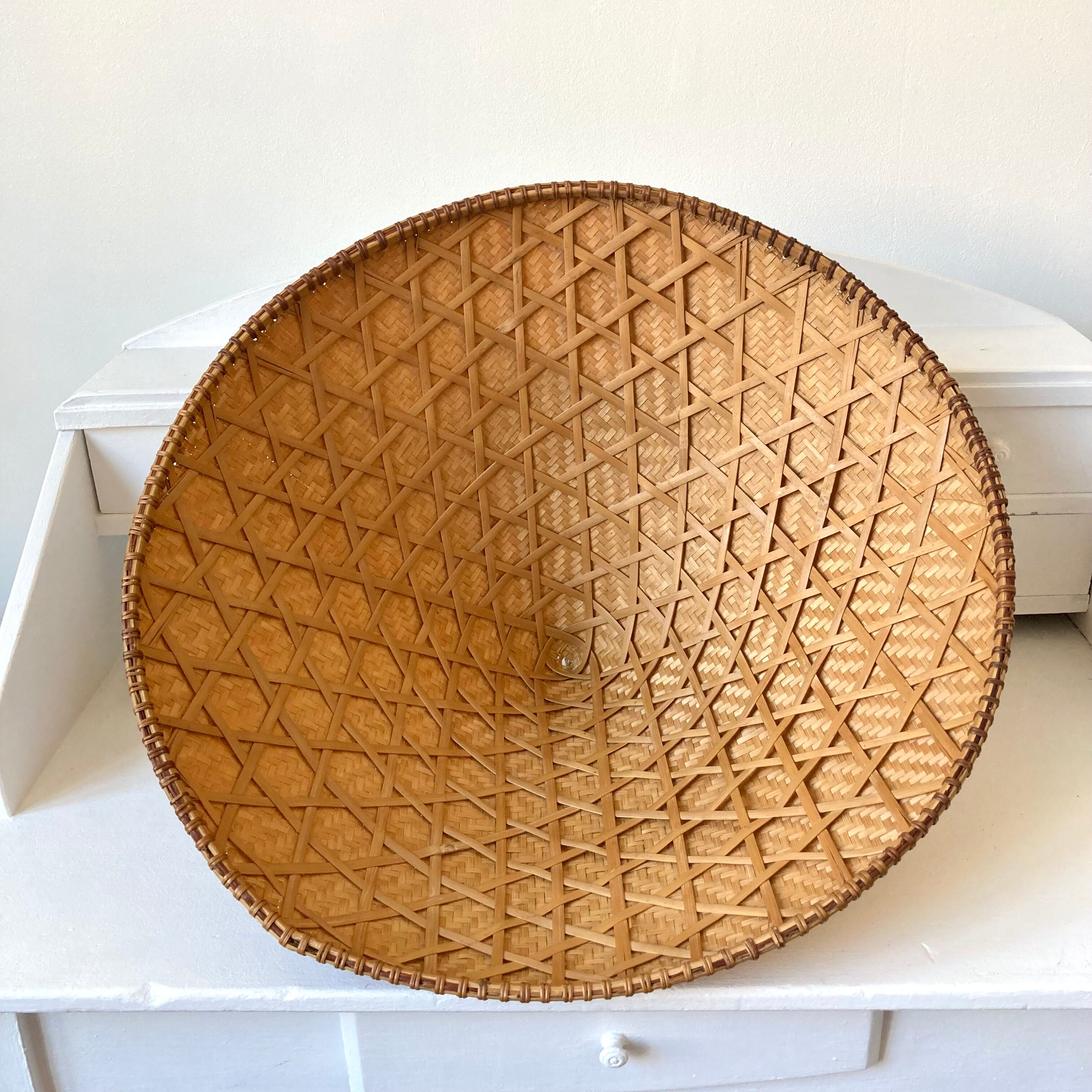 Chapeau asiatique tressé