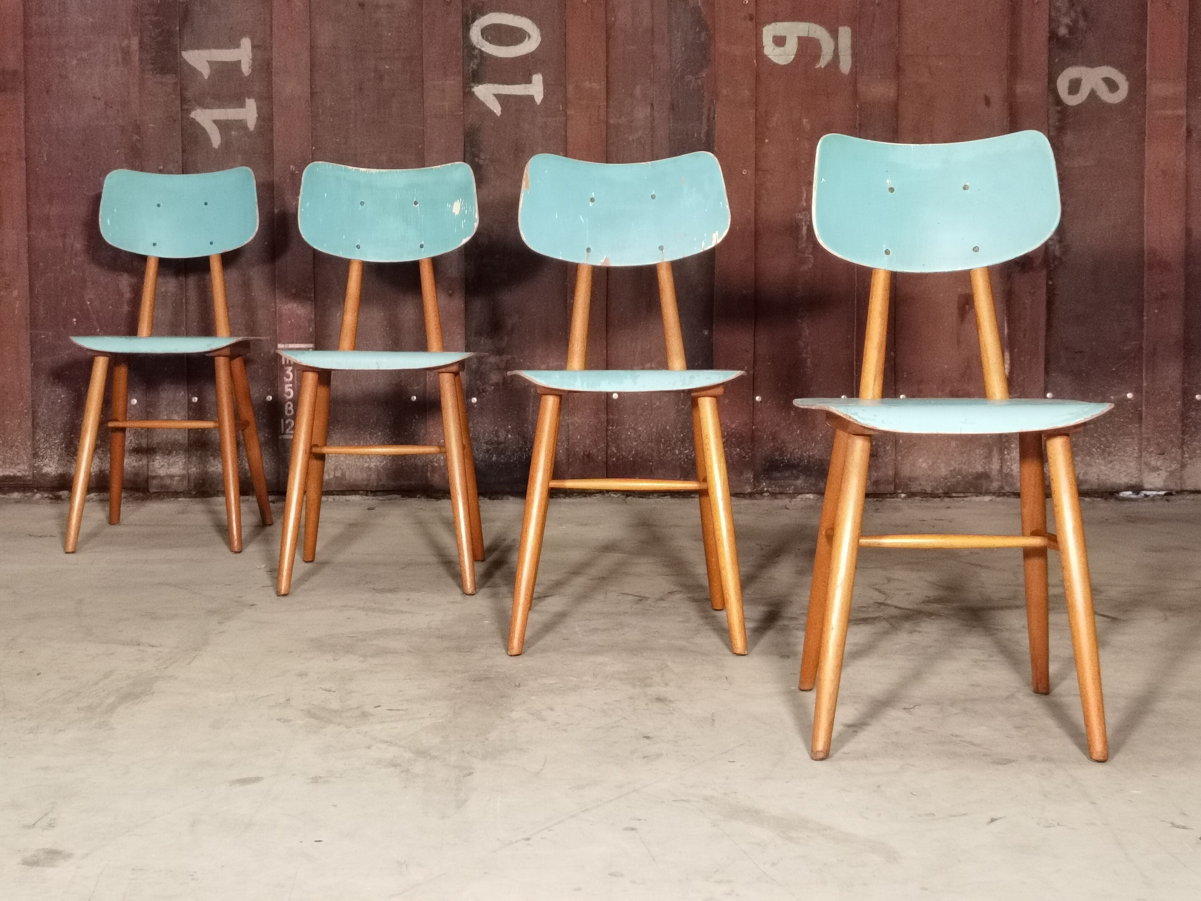 Series of 4 wooden chair Ton (Ex Thonet) 1960