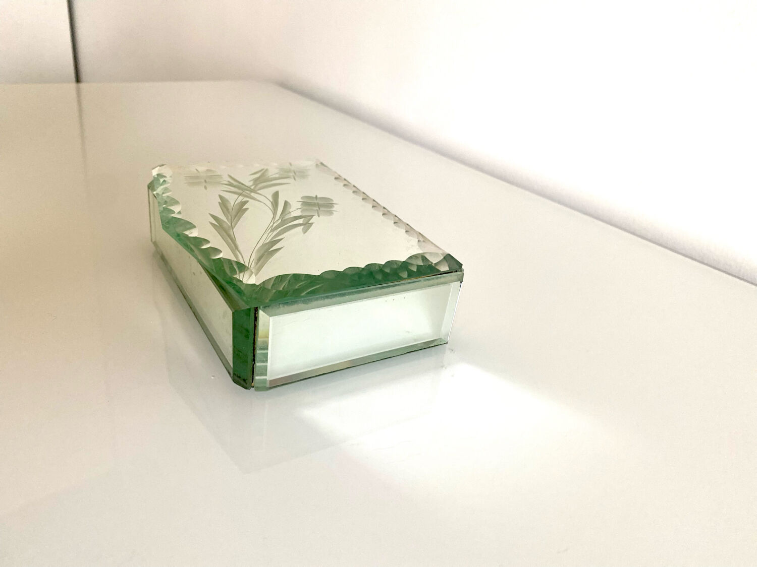 Art deco jewelry box mirror glass