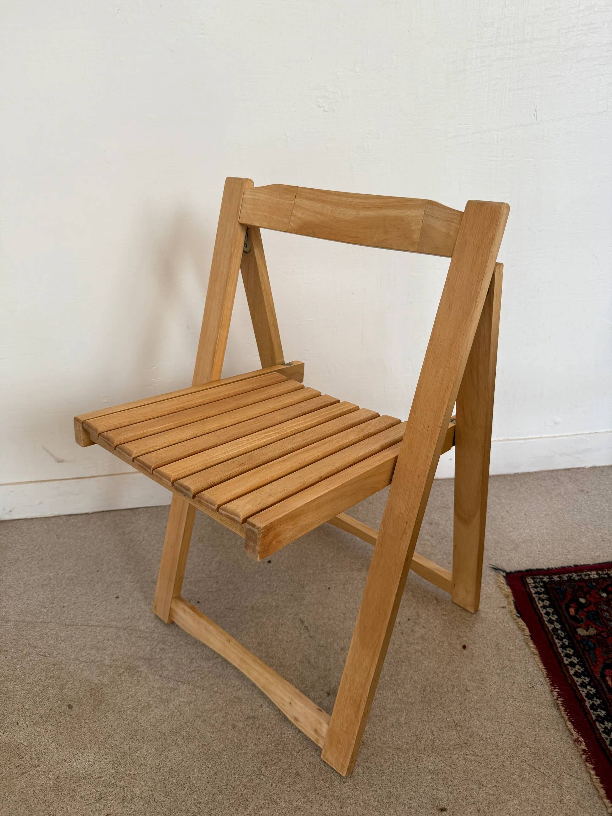 Wooden folding chair
