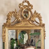 The Louis XVI - pediment mirror
