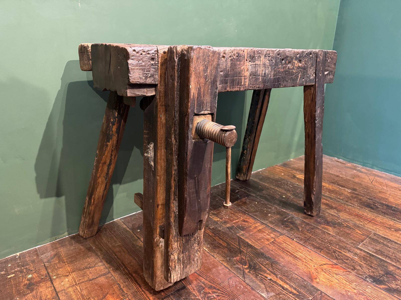 Old small workbench