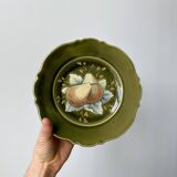 Slip plates decorated with apples and pears
