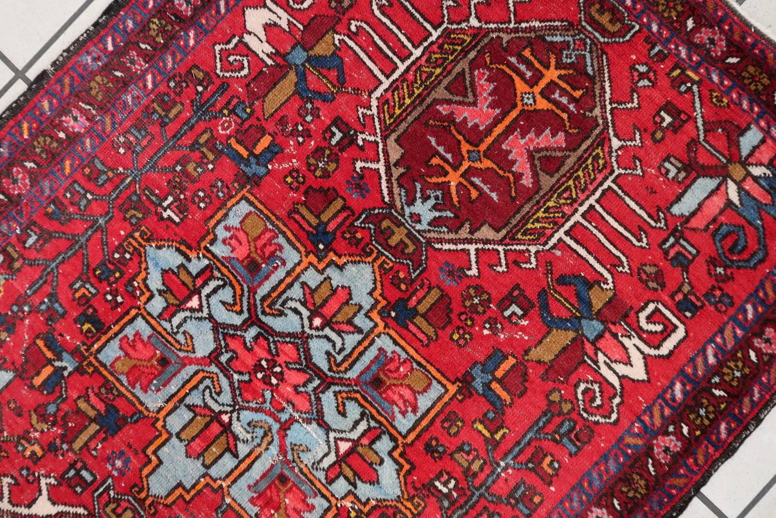 Handmade antique Persian Karajeh rug 90cm x 143cm, 1920s