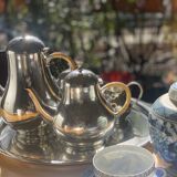 Service à thé et café en métal argenté, les anses à l'imitation de l'osier