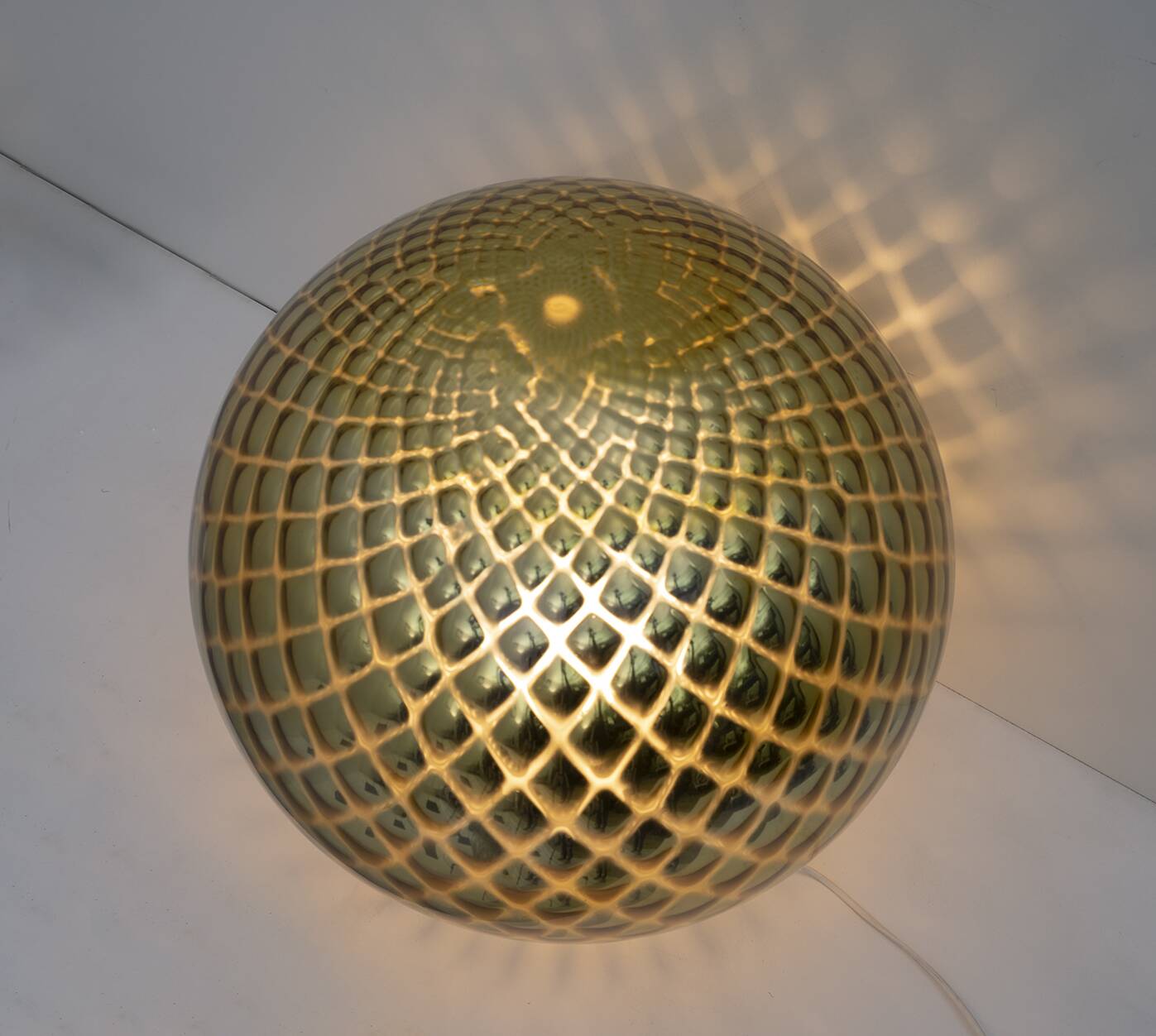 Mid-Century Modern Italian Gold Murano Glass "Diamont Sphere" Table Lamp,70