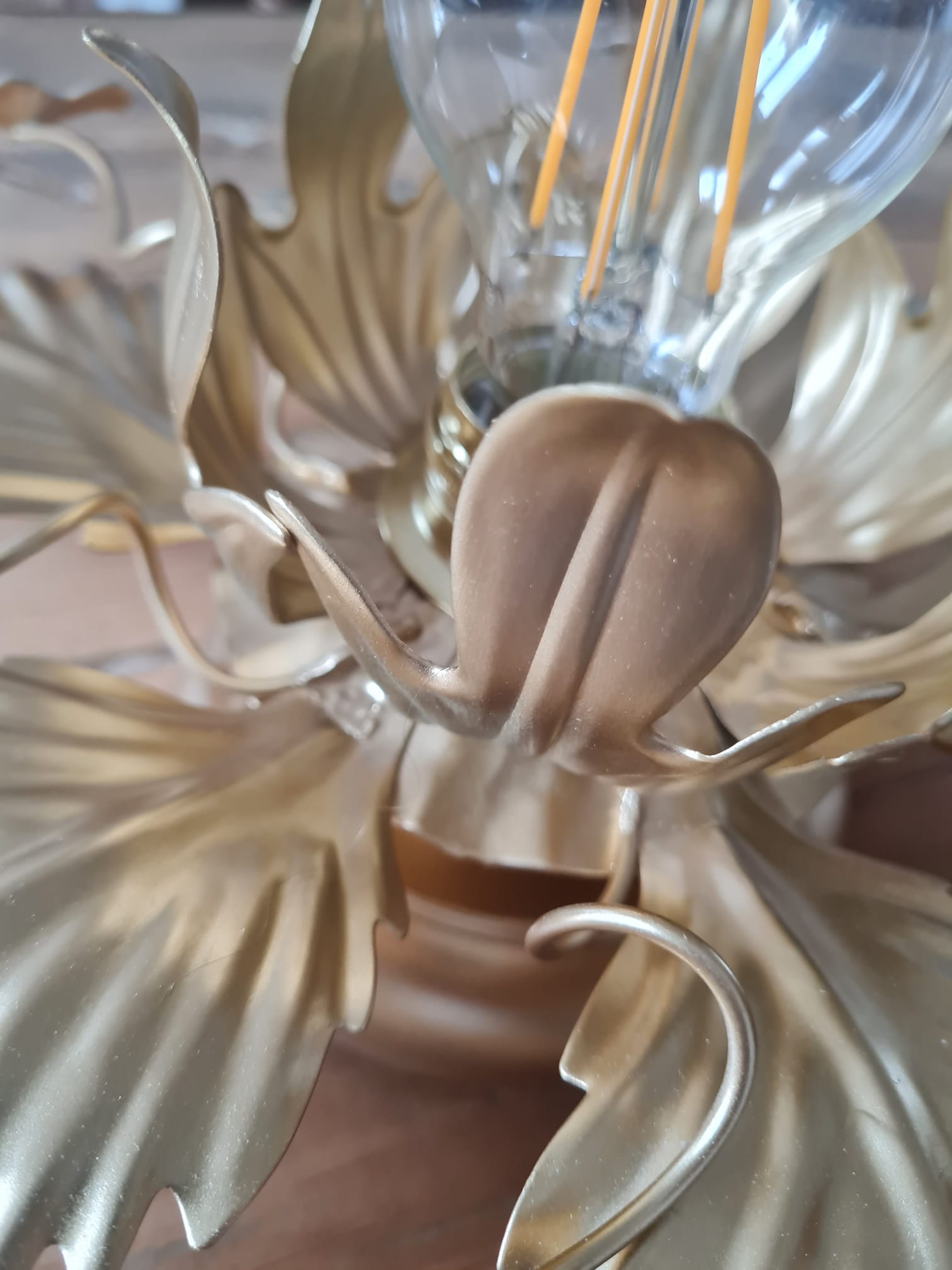 Golden brass flower wall lamp