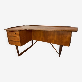 Bureau Boomerang scandinave vintage en teck par Peter Løvig Nielsen, années 1950