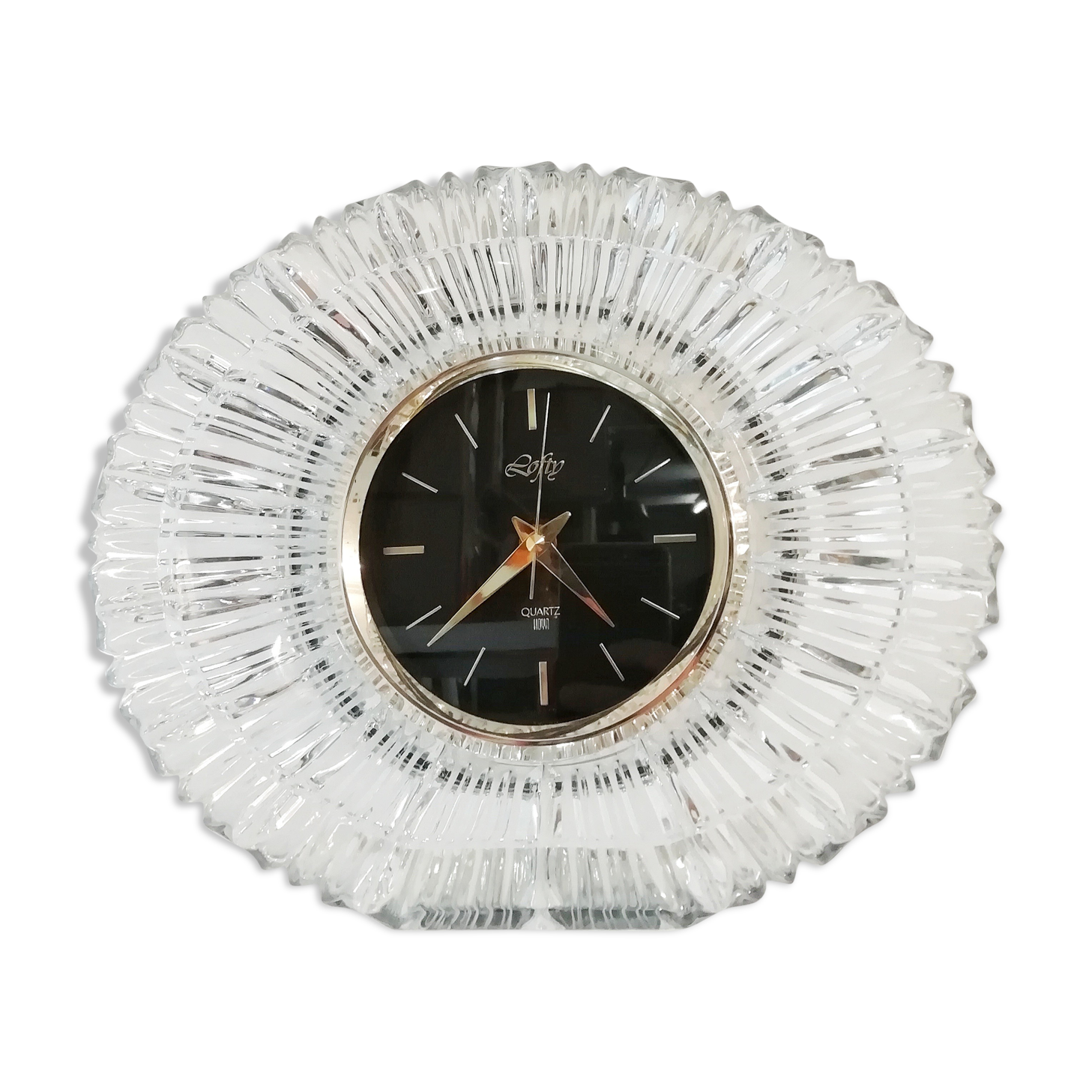 Horloge murale de la marque "Hoya"