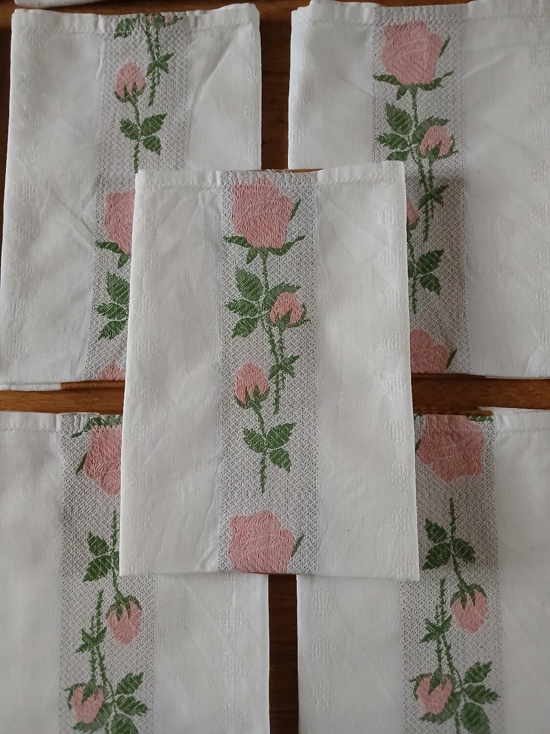 12 vintage napkins