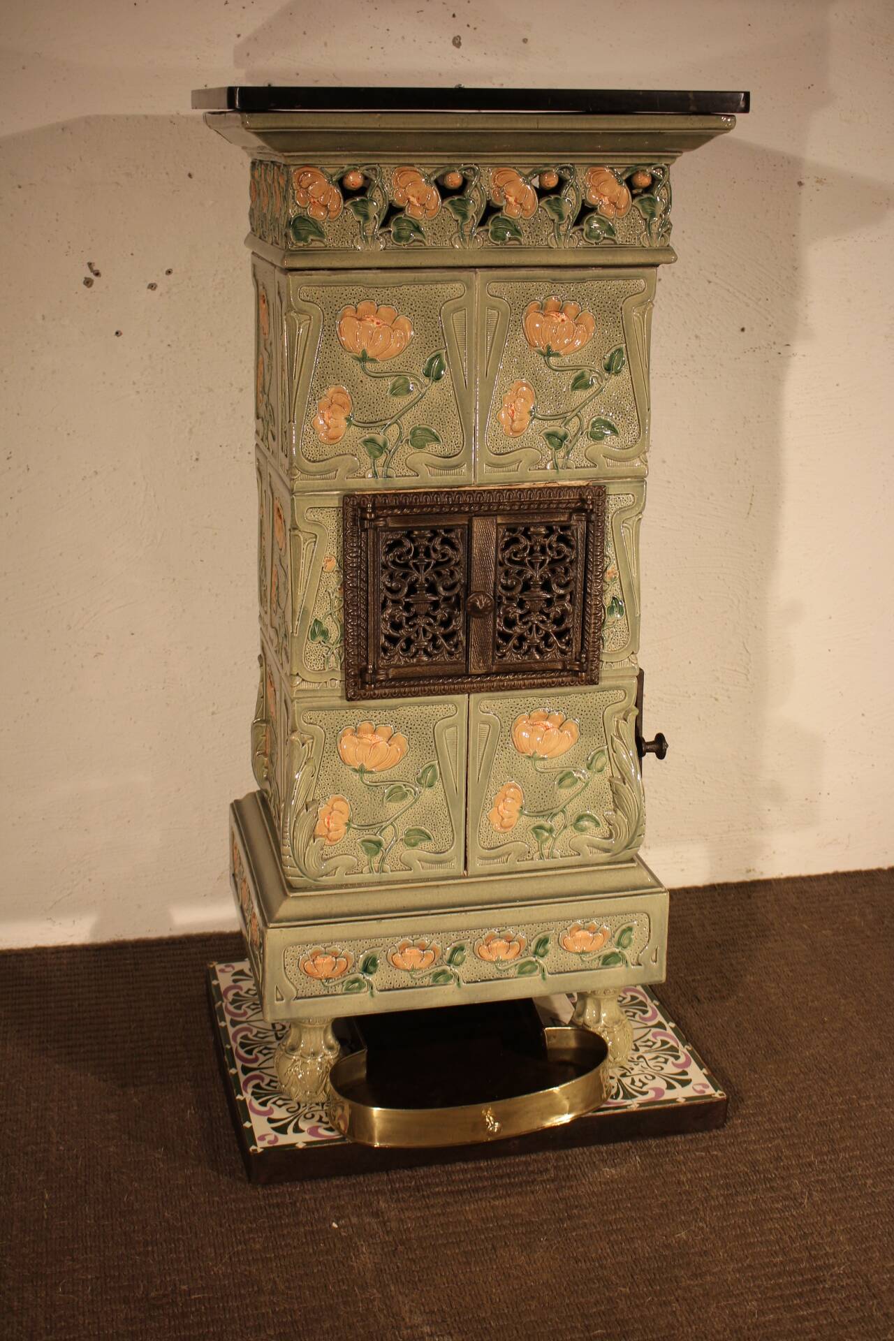 Art Nouveau ceramic stove