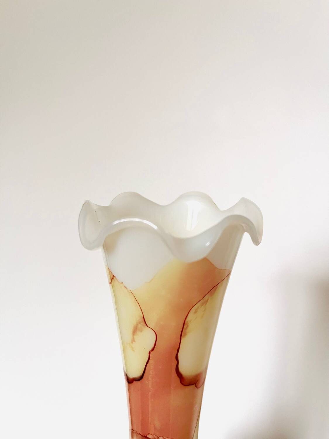 Opaline vase Italy 1960