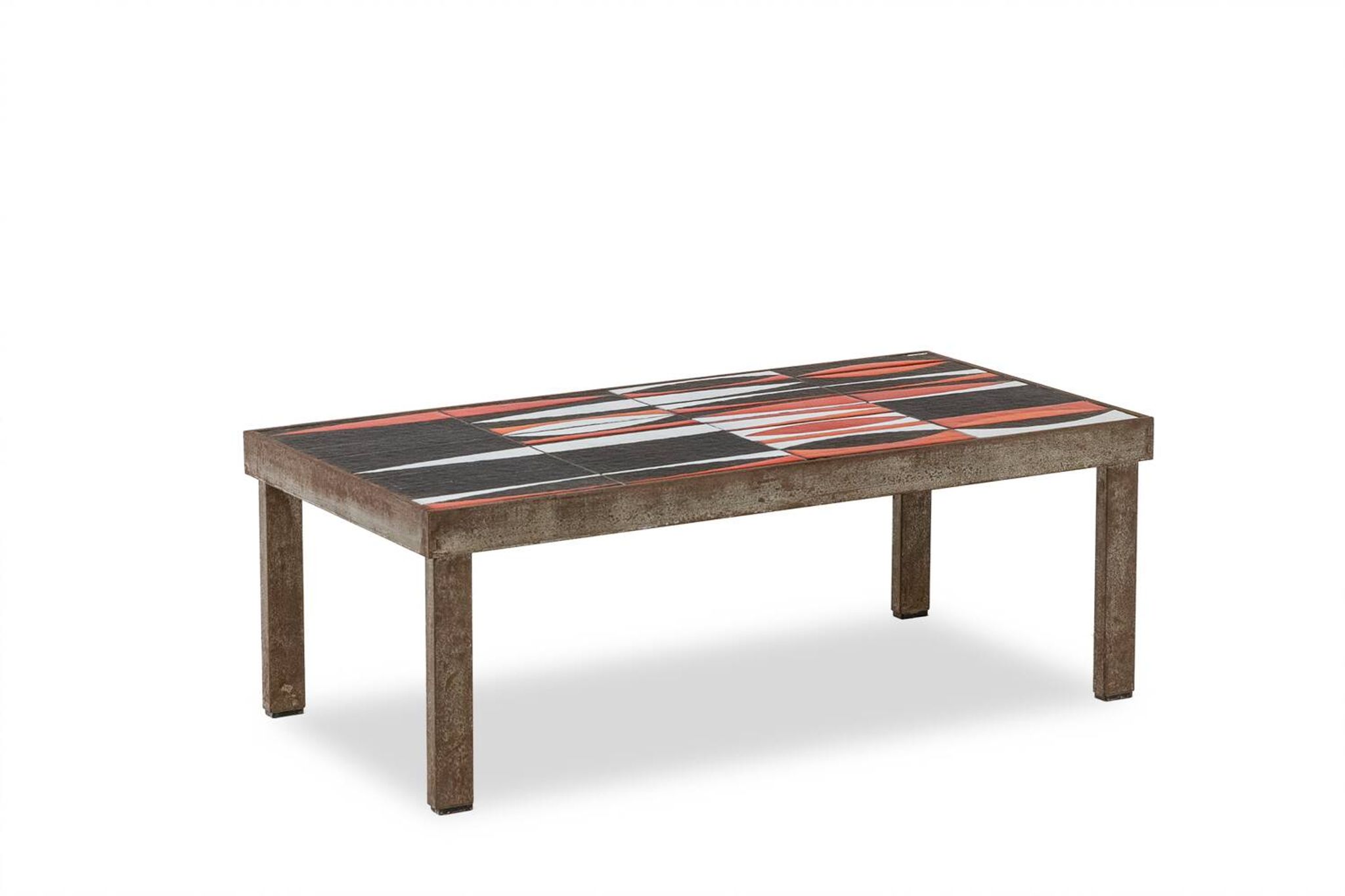 Capron. Table basse 'navette' en grès émaillé noir et rouge. Années 1960.
