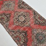 Classic Pattern Red & Green Vintage Runner Rug, 104x344Cm