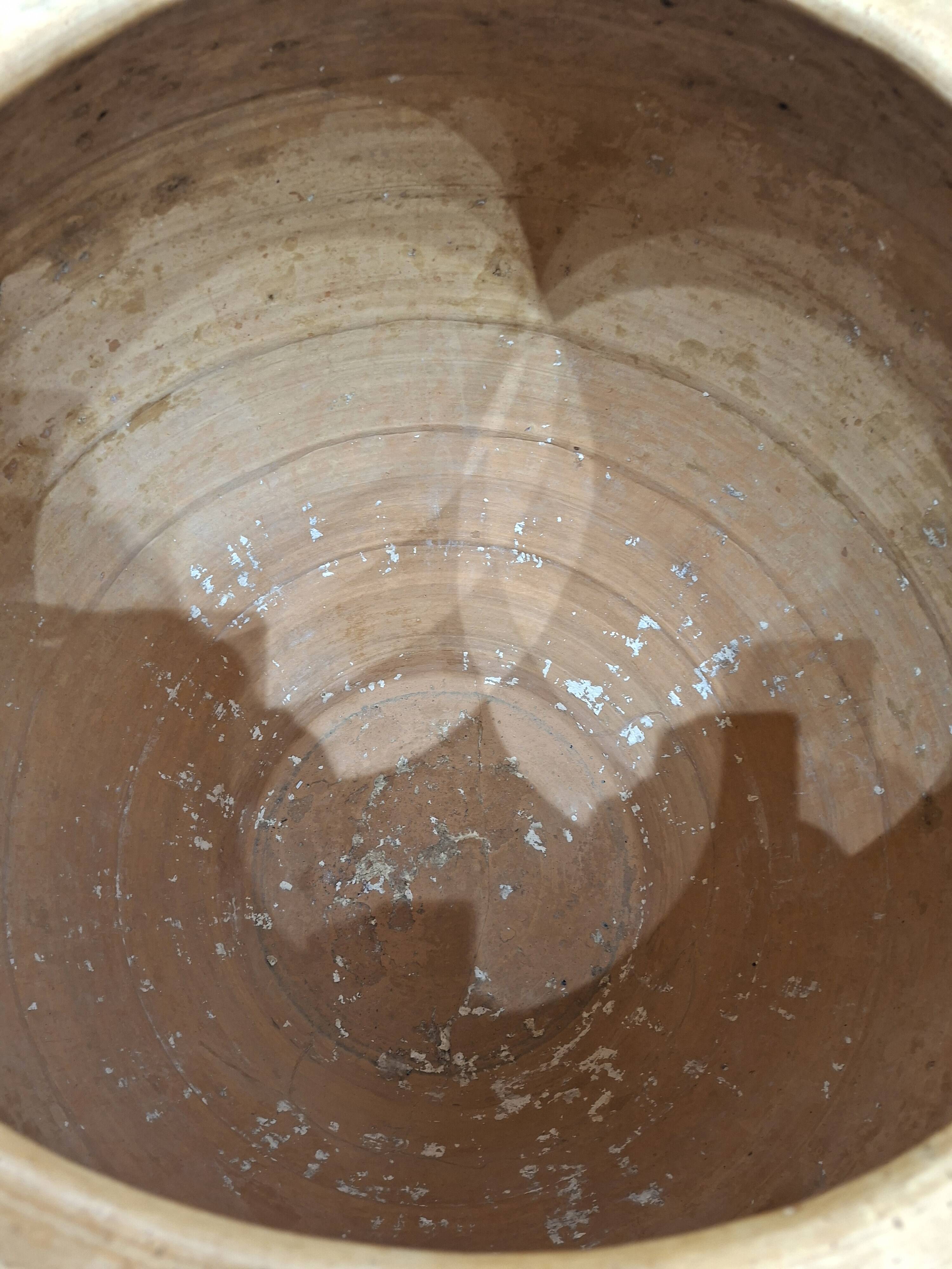Spanish oil jar