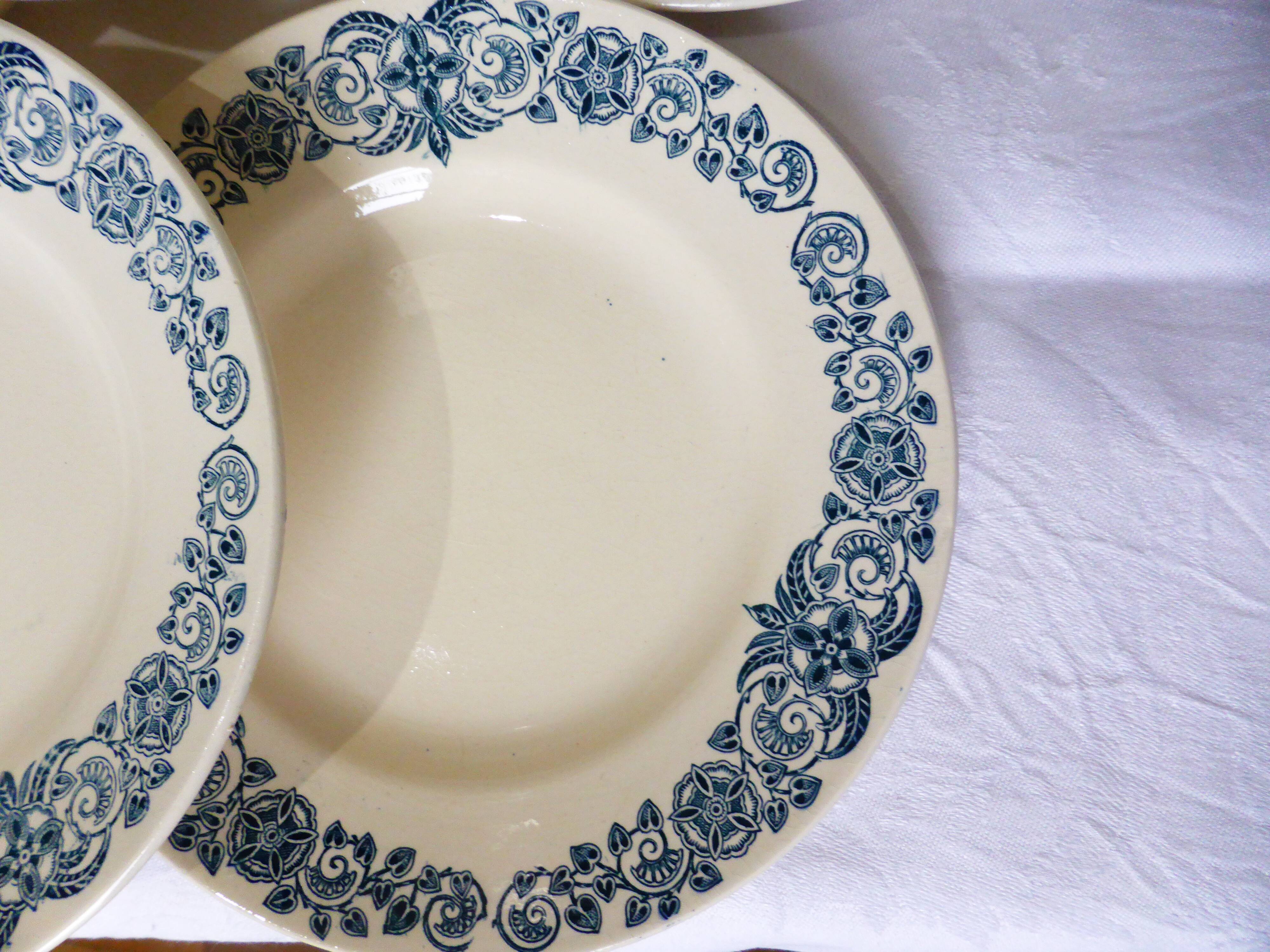 6 vintage Longchamp ironstone dessert plates, Alesia model 211226