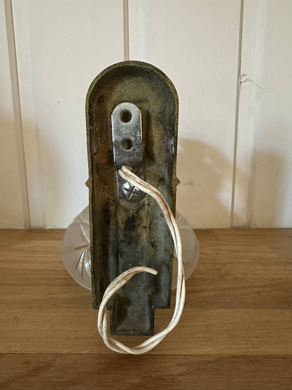 Art Deco wall lamp in metal and glass