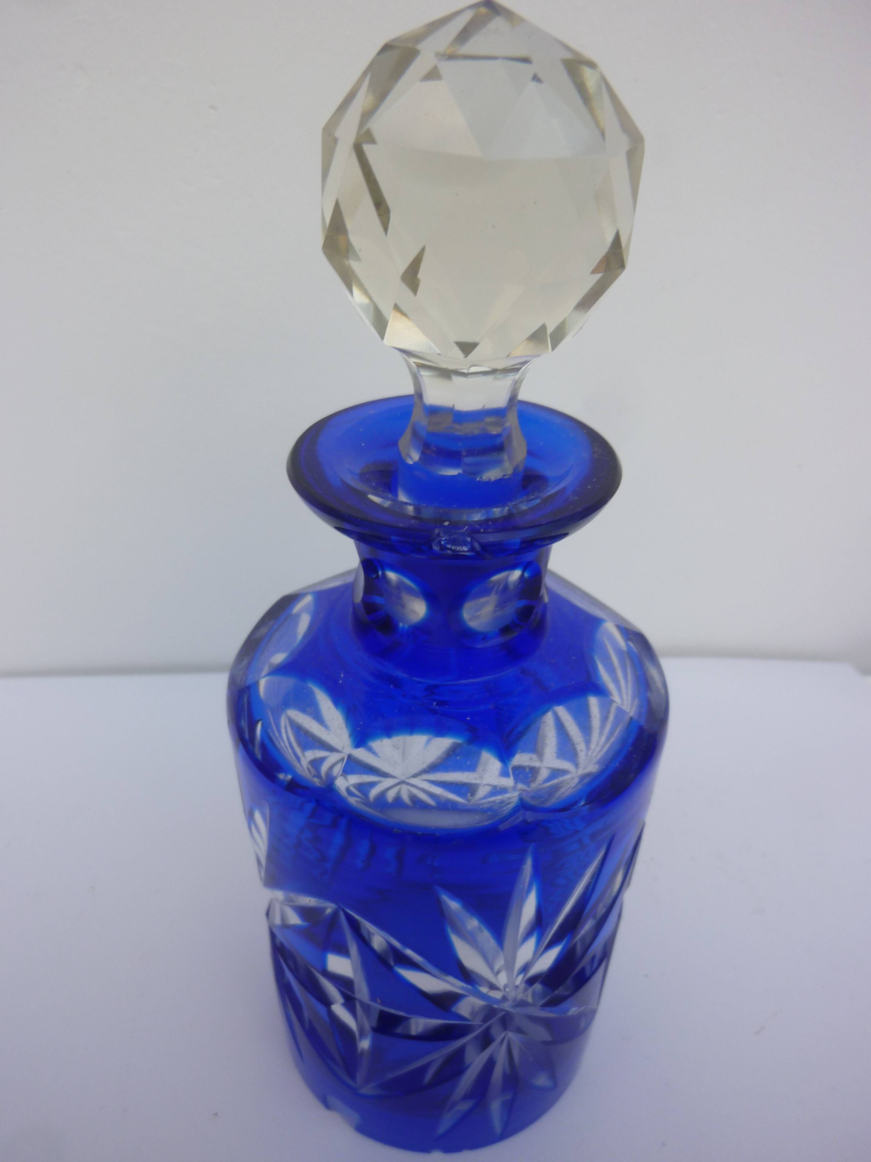 Set of 3 crystal bottles cut cobalt blue and transparent St Louis, Baccarat