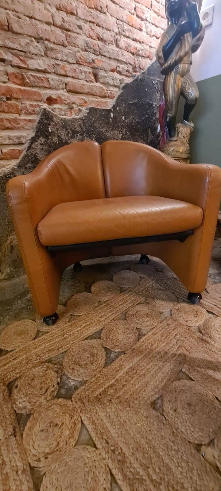 Pair of PS142 Eugenio GERLI armchairs