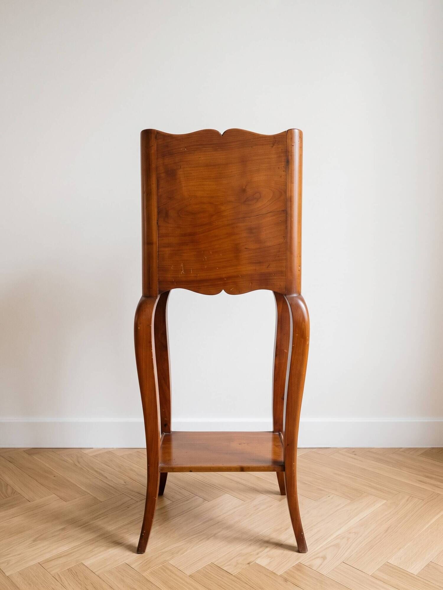 Table de chevet chiffonnier Louis XV en merisier