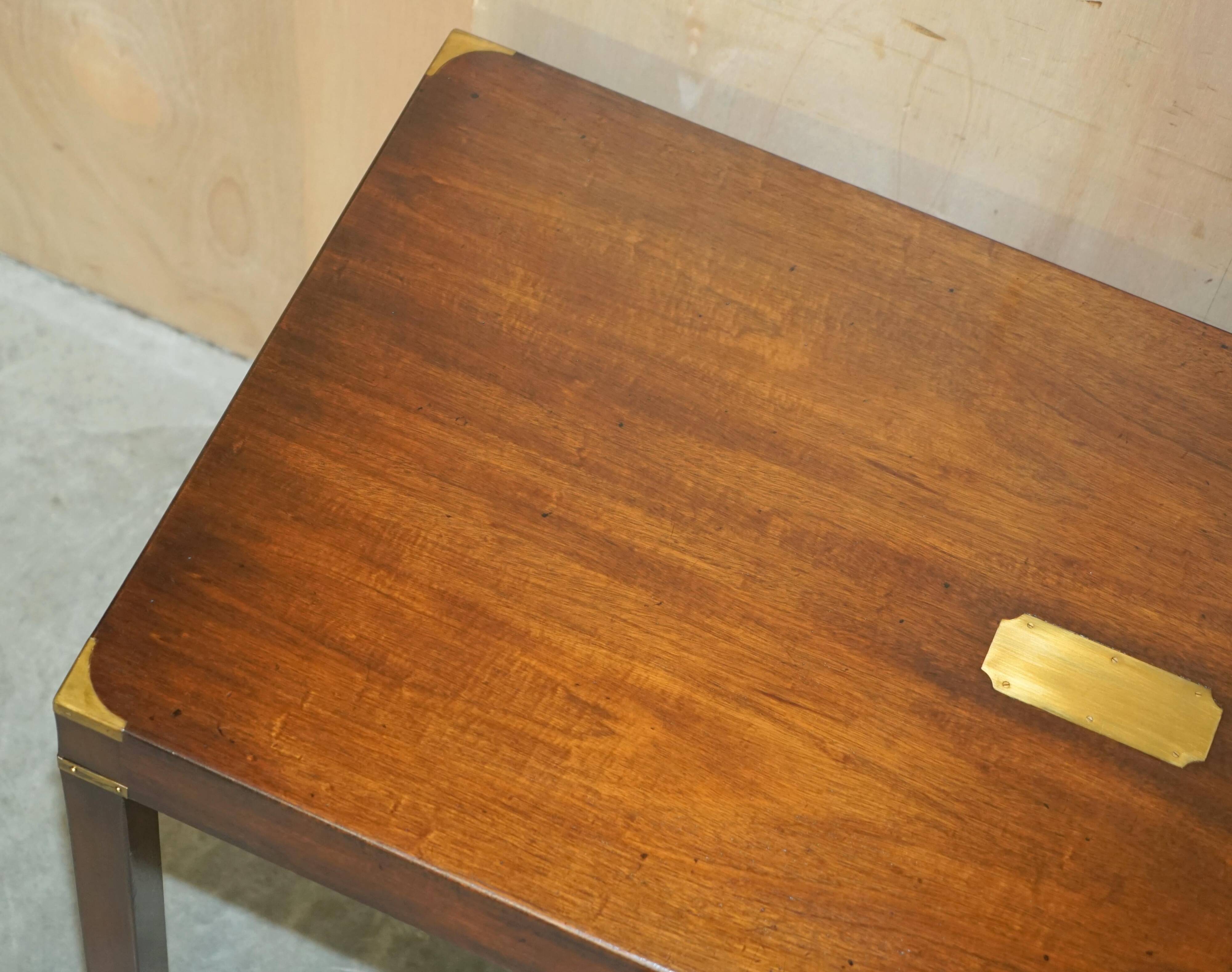 Bureau de campagne militaire Kennedy Harrods en bois dur